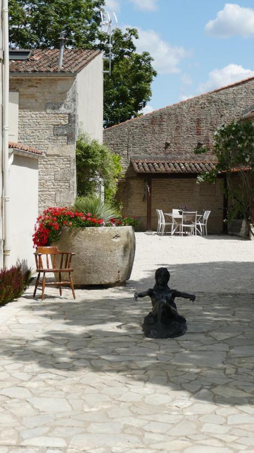 Bed and Breakfast La Rochelle et l'Aunis à Saint-Sauveur-d'Aunis Extérieur photo