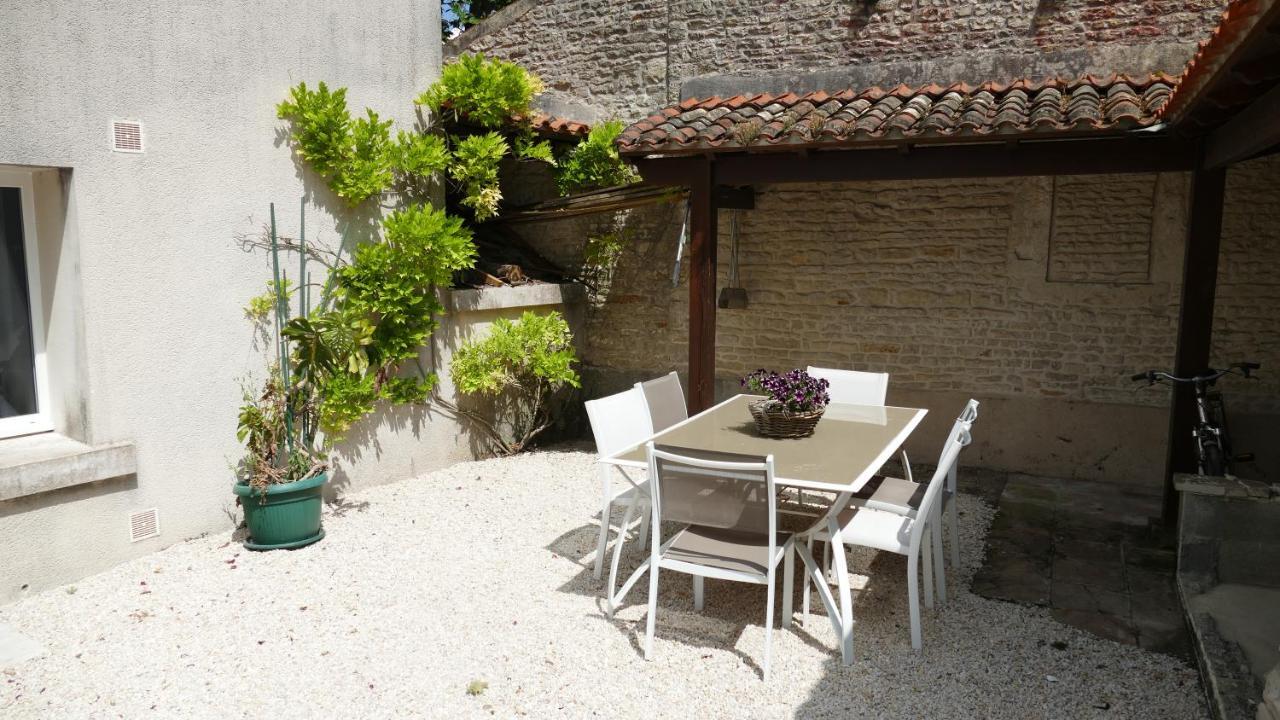 Bed and Breakfast La Rochelle et l'Aunis à Saint-Sauveur-d'Aunis Extérieur photo