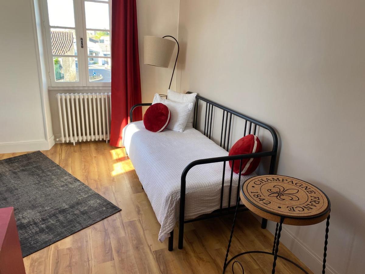 Bed and Breakfast La Rochelle et l'Aunis à Saint-Sauveur-d'Aunis Extérieur photo